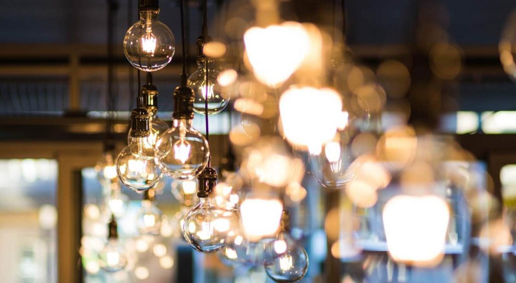Lightbulbs representing the electricity you can get from express energy.