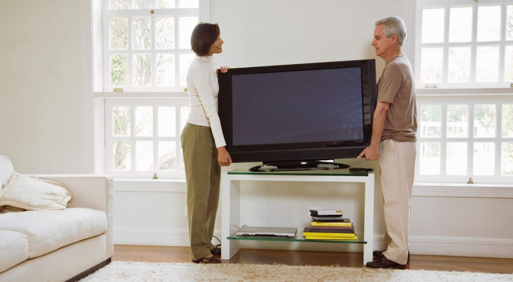 Couple buys new TV - Flat Screen TV Electricity Usage