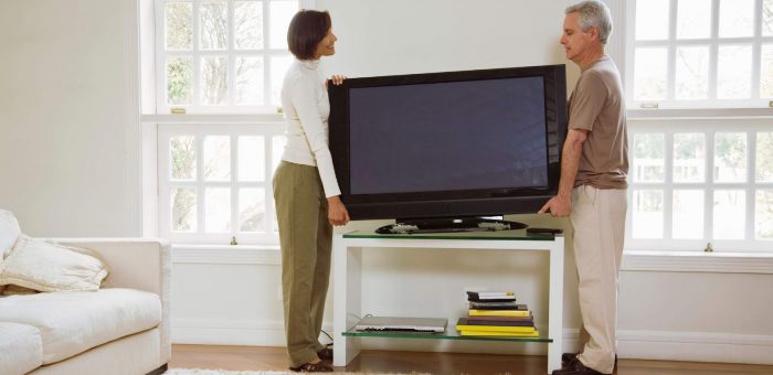 Couple buys new TV - Flat Screen TV Electricity Usage