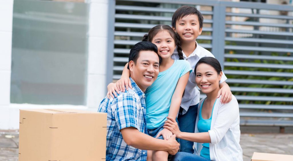 Happy family with box - Pogo Energy