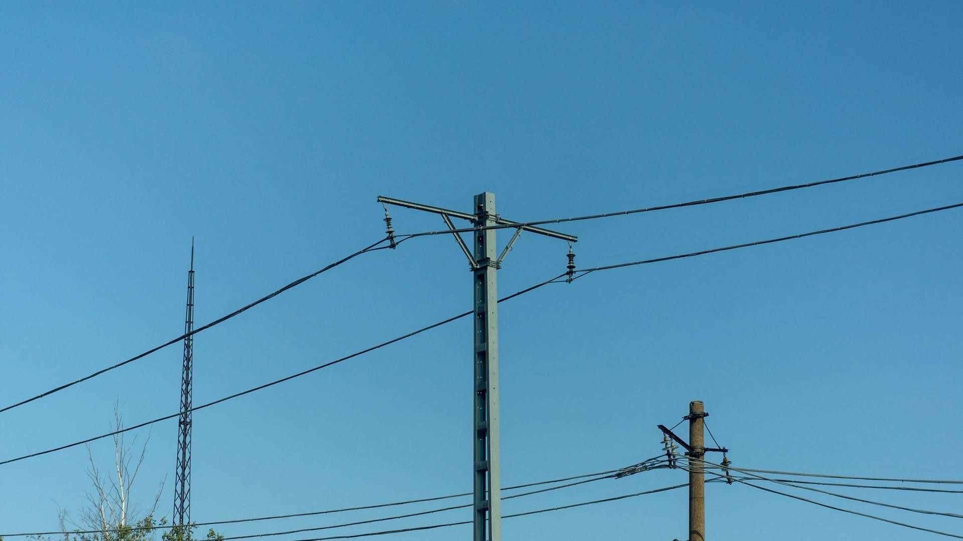 Power Lines and how to avoid mistakes when choosing a new electricity provider.