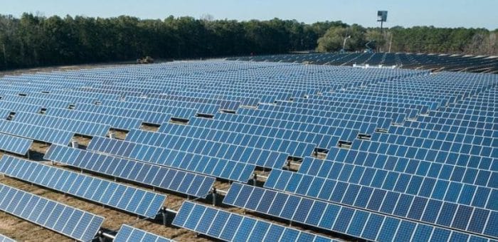 Texas solar farm with hundreds of solar panels